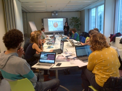 Leen De Bruyn from VIAA presents Testbeeld Leen De Bruyn from VIAA presents Testbeeld