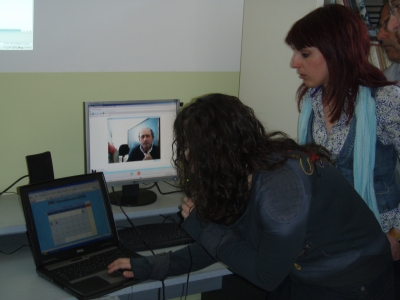 Teachers of the School of Valtetsiniko in a Skype session with a remote colleague
